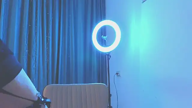 AudreyMell online show from 04.03.26