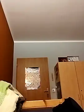 Snapshot of Crazzy_Maiky chatting on 01.28.25 Crazzy Maiky online show from 01.28.25