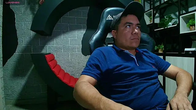 Jhonatan Morales S online show from 01.14.25