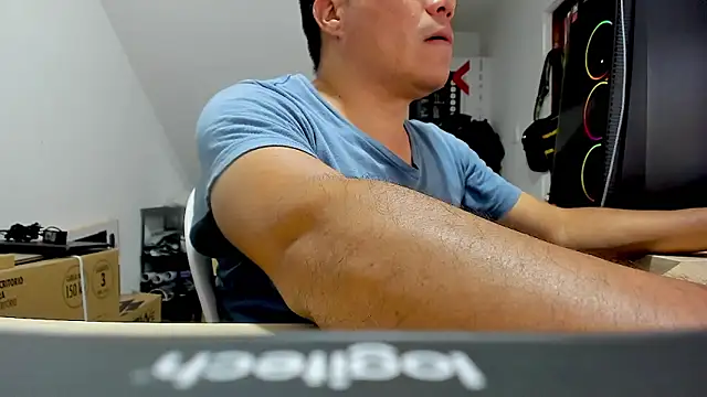 Jhonatan Morales S online show from 10.17.25