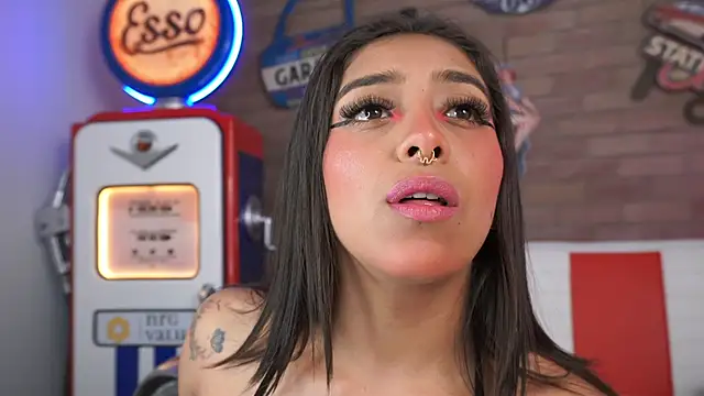 miss collins online show from 04.09.26