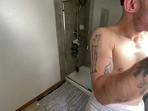 Snapshot of RuffClvb chatting on 02.12.25 RuffClvb online show from 02.12.25