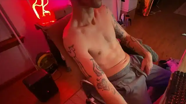 Snapshot of RuffClvb chatting on 10.17.25 RuffClvb online show from 10.17.25