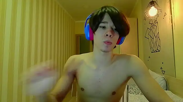 Snapshot of gayGamogey chatting on 03.04.25 gayGamogey online show from 03.04.25