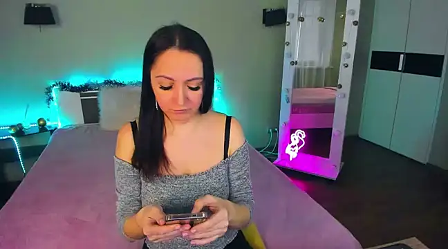 Snapshot of AngellLika chatting on 01.06.25 AngellLika online show from 01.06.25