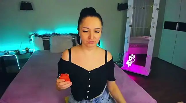 Snapshot of AngellLika chatting on 01.08.25 AngellLika online show from 01.08.25