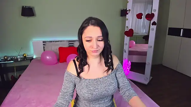 Snapshot of AngellLika chatting on 02.25.25 AngellLika online show from 02.25.25