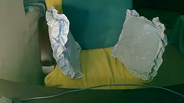 Cute-Tara online show from 10.25.25