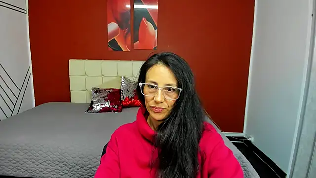 Snapshot of Abrillee1 chatting on 02.24.25 Abrillee1 online show from 02.24.25