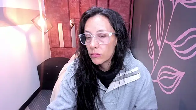 Snapshot of Abrillee1 chatting on 11.07.25 Abrillee1 online show from 11.07.25