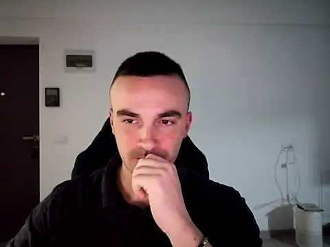 Snapshot of mu5clemania2 chatting on 01.15.25 mu5clemania2 online show from 01.15.25