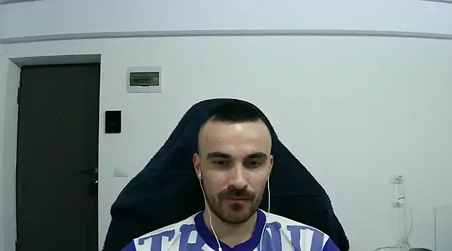 Snapshot of mu5clemania2 chatting on 01.28.25 mu5clemania2 online show from 01.28.25