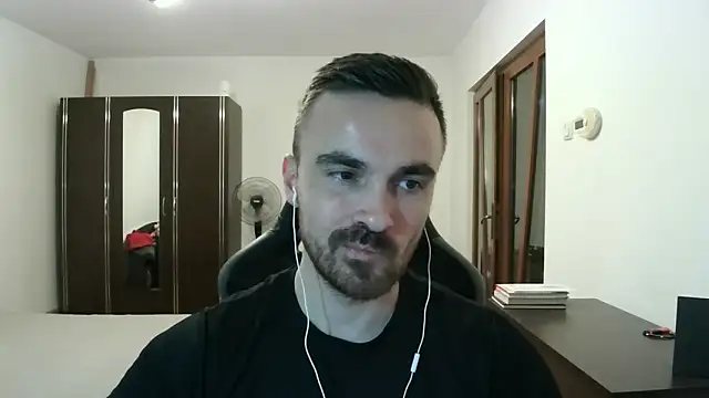 Snapshot of mu5clemania2 chatting on 02.04.26 mu5clemania2 online show from 02.04.26