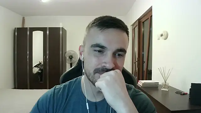 Snapshot of mu5clemania2 chatting on 02.10.26 mu5clemania2 online show from 02.10.26