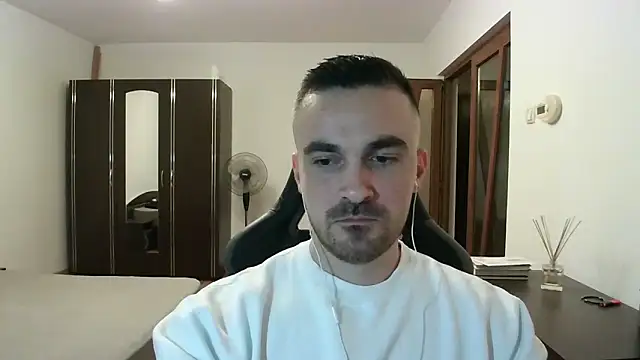 Snapshot of mu5clemania2 chatting on 02.23.26 mu5clemania2 online show from 02.23.26