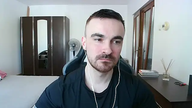 Snapshot of mu5clemania2 chatting on 02.28.26 mu5clemania2 online show from 02.28.26