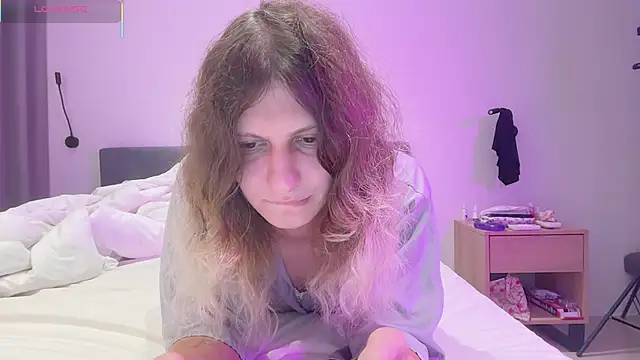 Alice Pinkhead online show from 12.01.25