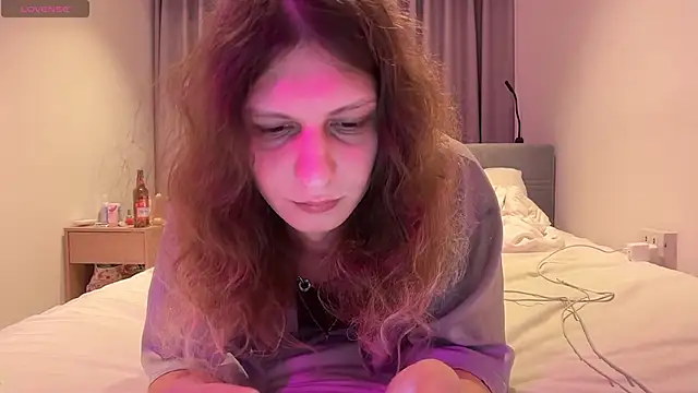 Alice Pinkhead online show from 06.04.26