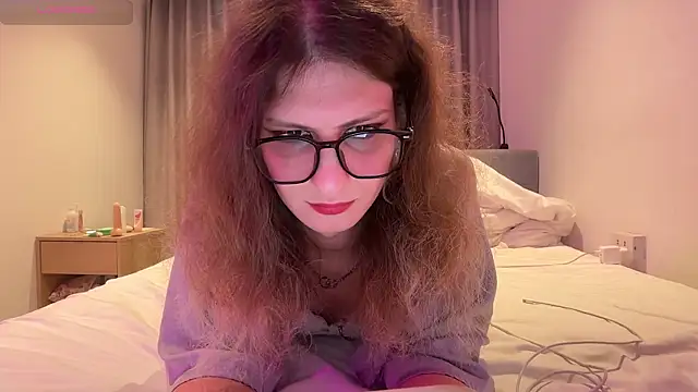 Alice Pinkhead online show from 06.12.26