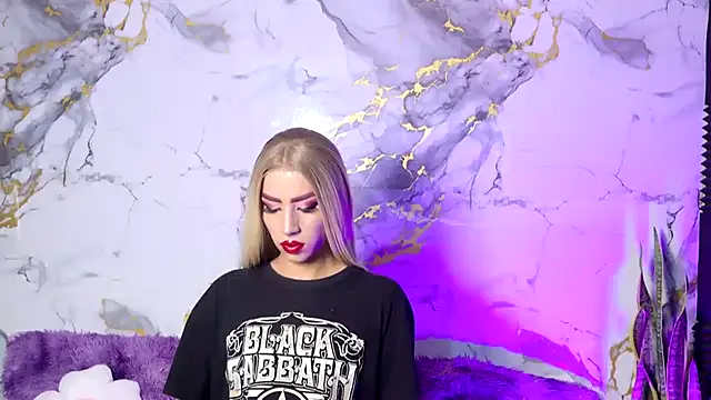 BrianaSchafer online show from 03.25.26