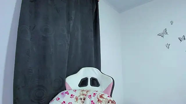SophieWoods  online show from 03.20.25