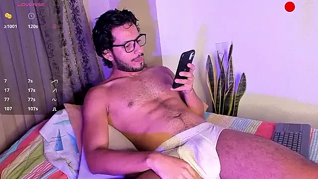 Nicholasrodrii online show from 12.08.24