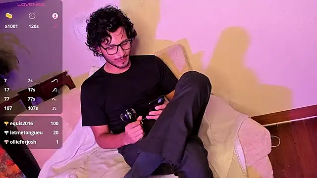 Nicholasrodrii online show from 12.19.24