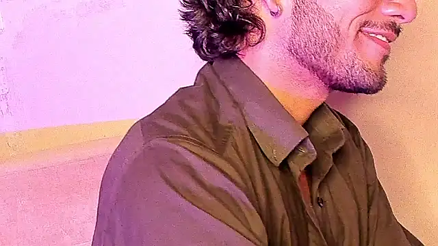 Nicholasrodrii online show from 12.19.24