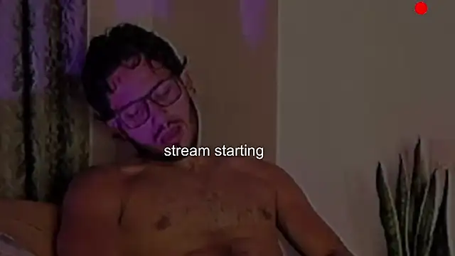 Nicholasrodrii online show from 12.21.24