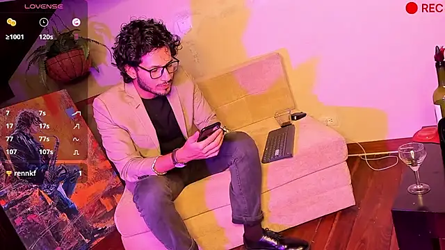 Nicholasrodrii online show from 12.29.24