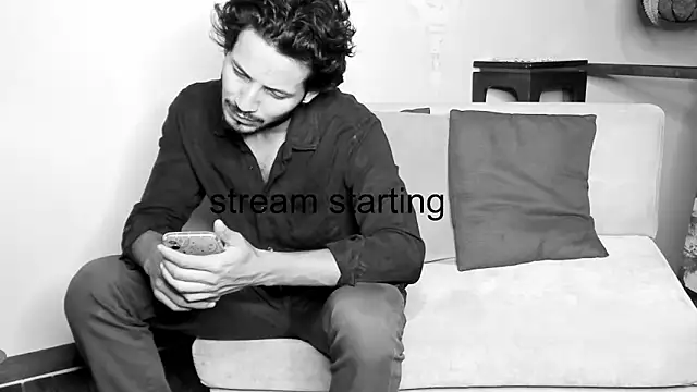Nicholasrodrii online show from 02.13.25