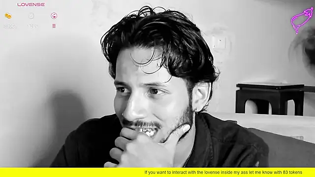 Nicholasrodrii online show from 02.14.25
