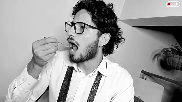 Nicholasrodrii online show from 03.16.25
