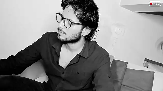 Nicholasrodrii online show from 03.16.25