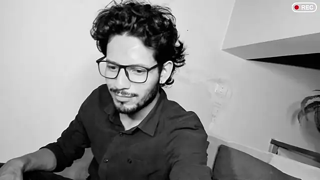 Nicholasrodrii online show from 03.17.25