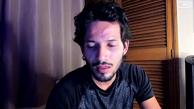 Nicholasrodrii online show from 09.10.25