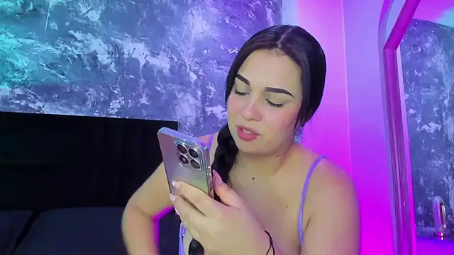 brianaGuzman online show from 01.10.25