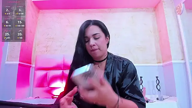 brianaGuzman online show from 01.30.25