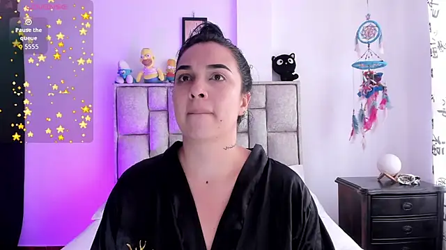 brianaGuzman online show from 11.16.25