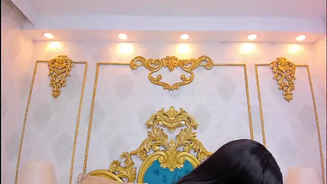 Snapshot of SalomeRestrepo chatting on 01.15.25 SalomeRestrepo online show from 01.15.25