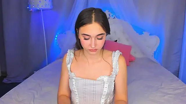 EvaLil online show from 12.02.24