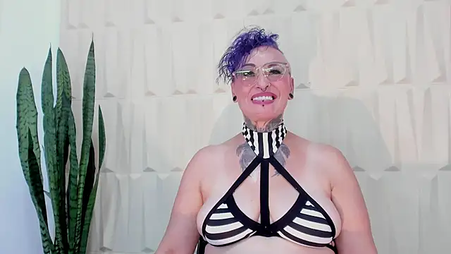 SandyyRose online show from 03.17.25