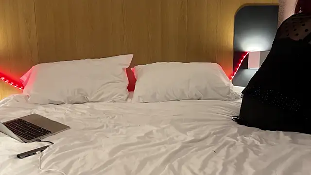 annaBtv9 online show from 03.26.26