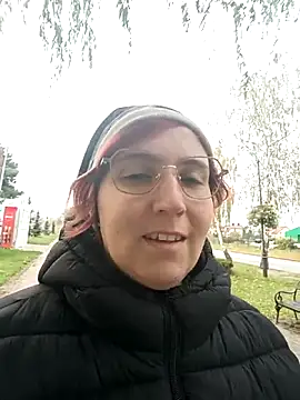 Snapshot of Marie1992PL chatting on 10.19.25 Marie1992PL online show from 10.19.25