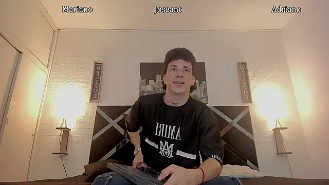 Snapshot of nakedfoam1 chatting on 10.11.25 nakedfoam1 online show from 10.11.25