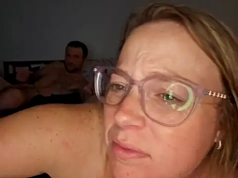 Snapshot of MrandMrsPooks chatting on 11.14.25 MrandMrsPooks online show from 11.14.25