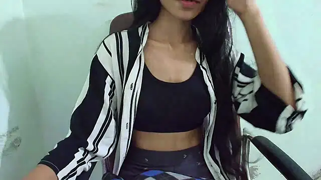 Snapshot of Srabontii chatting on 03.02.25 Srabontii online show from 03.02.25