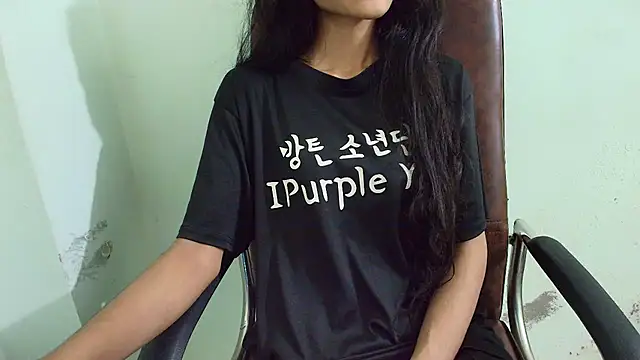 Snapshot of Srabontii chatting on 03.13.25 Srabontii online show from 03.13.25