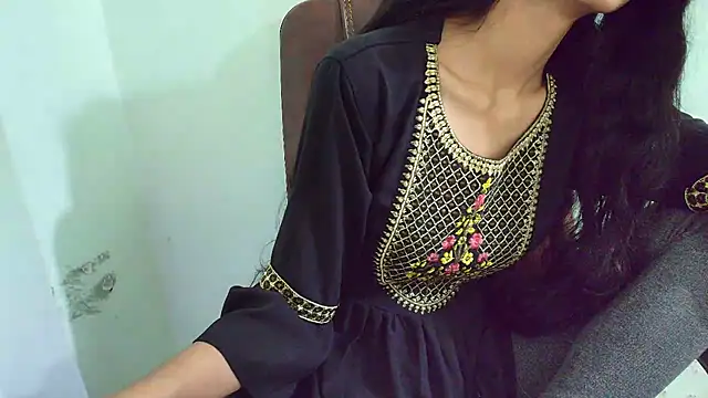 Snapshot of Srabontii chatting on 03.21.25 Srabontii online show from 03.21.25