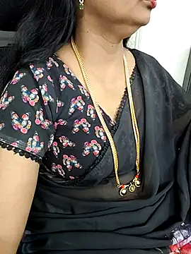 Snapshot of Deepthi_Mysore chatting on 03.10.25 Deepthi Mysore online show from 03.10.25